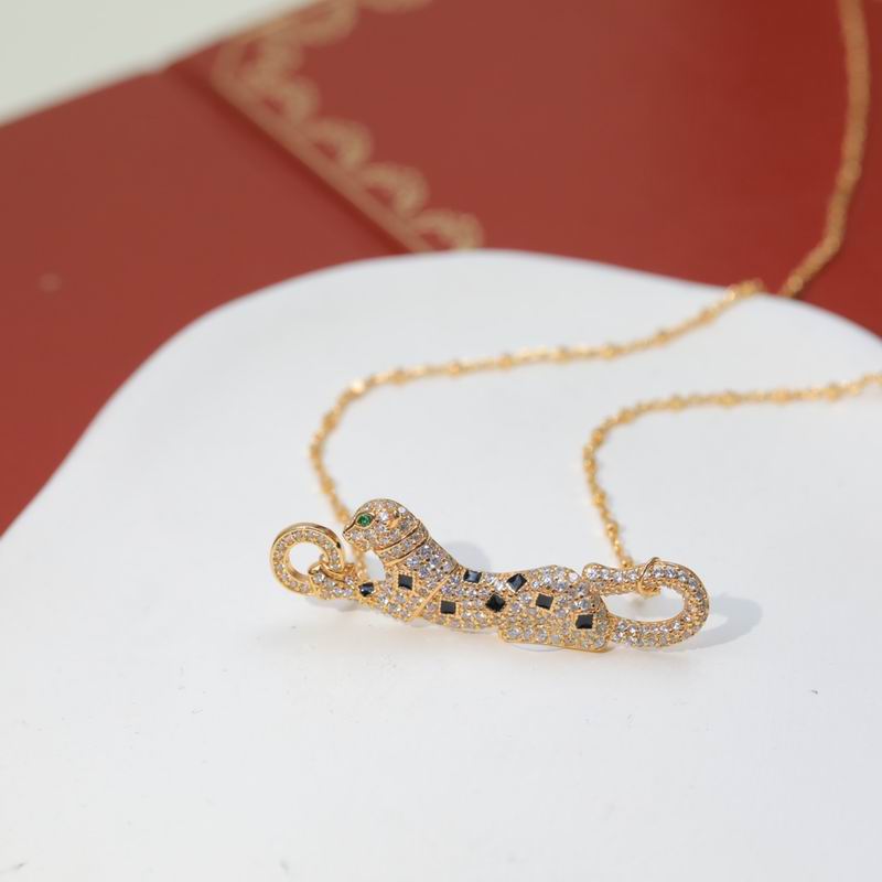 Cartier necklace 10lyx13